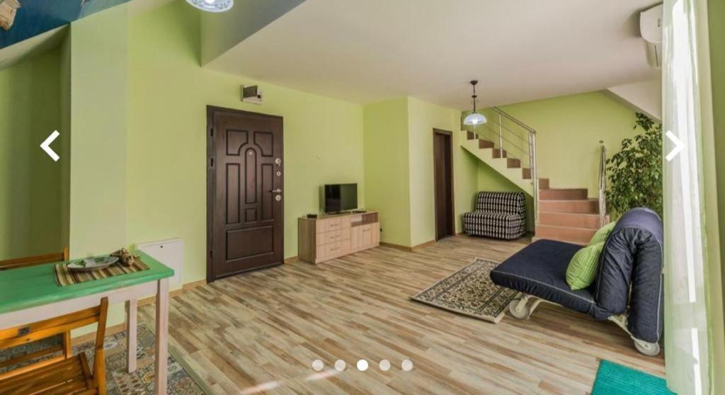Victory Aparthotel
